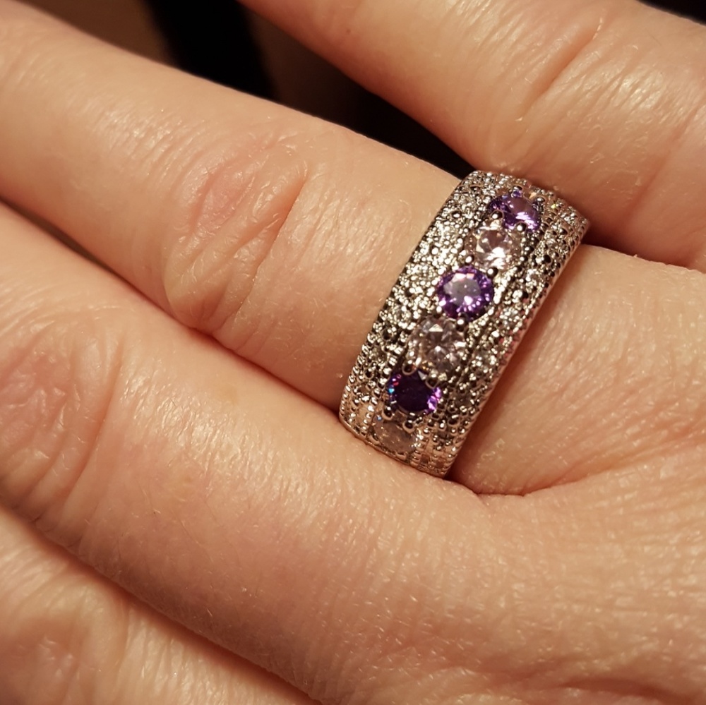 ....New Sterling silver ring size 8